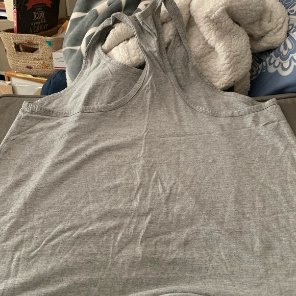 Razor back shirt - Picture 2 of 3